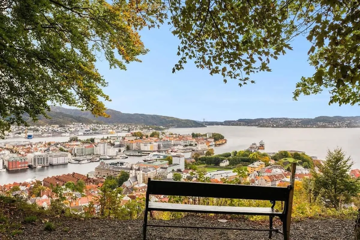Dinbnb Apartments I Views & Street Parking In Sandviken Bergen